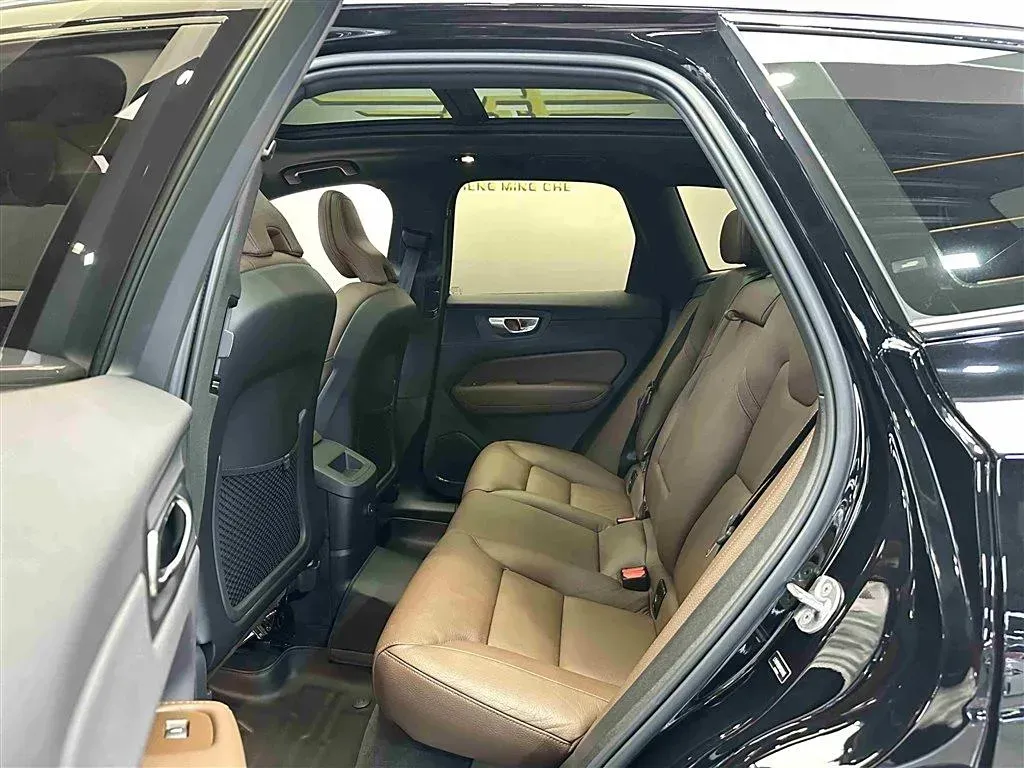 2023 Volvo XC60 PHEV 2.0T 310HP L4 8AT PHEV 18.8KWH,autocango,china used car exporter,china ev exporter,chinese used car exporter,chinese used ev exporter