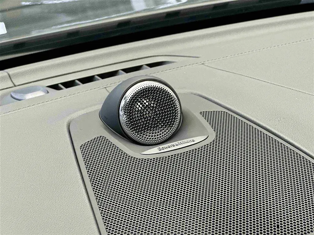 2023 Volvo XC60 PHEV 2.0T 310HP L4 8AT PHEV 18.8KWH,autocango,china used car exporter,china ev exporter,chinese used car exporter,chinese used ev exporter