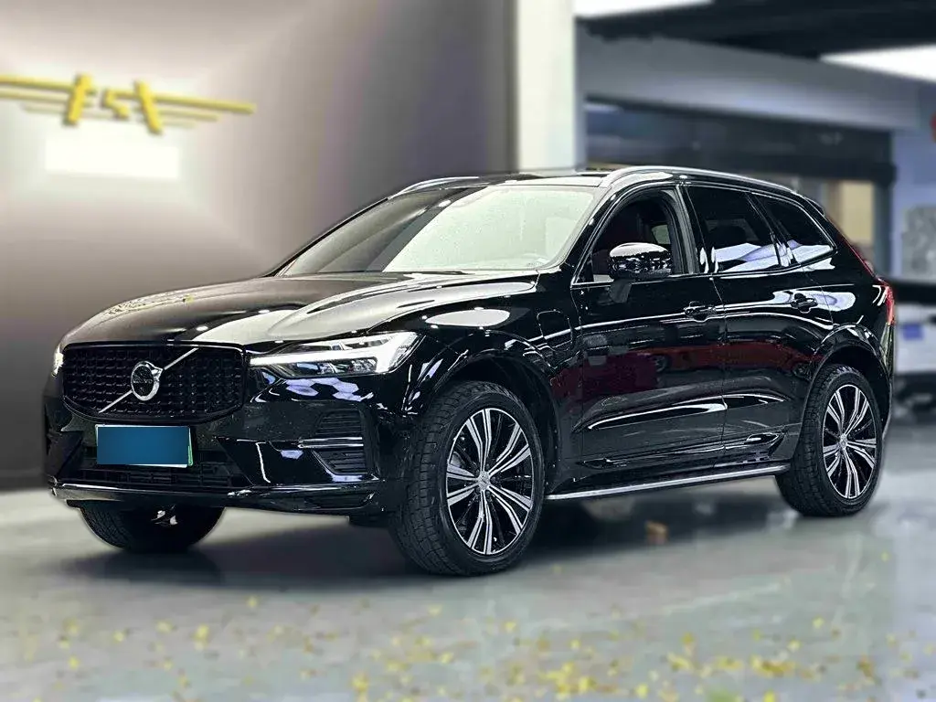 2023 Volvo XC60 PHEV 2.0T 310HP L4 8AT PHEV 18.8KWH