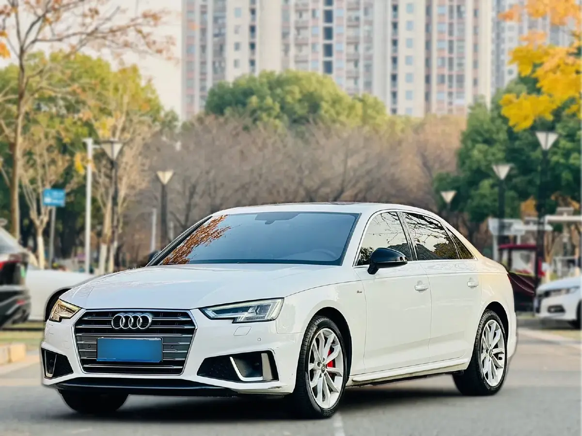 2019 Audi A4L 2.0T 252HP L4 7DCT
