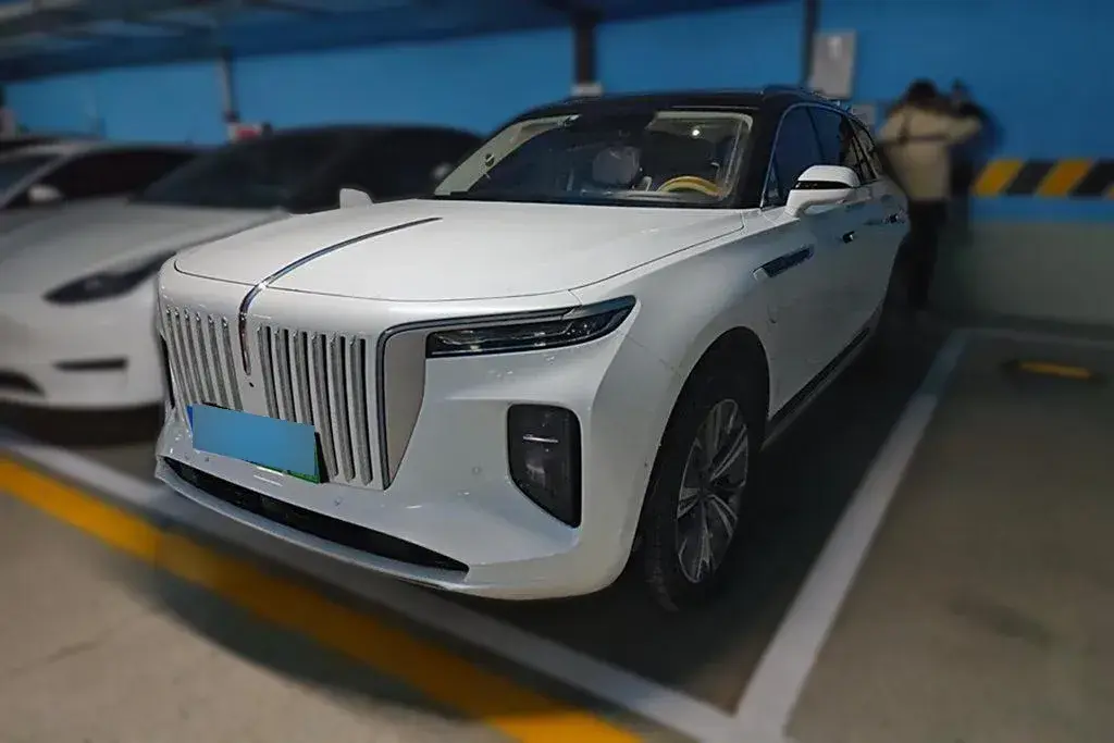2022 HongQi E-HS9 BEV 120KWH