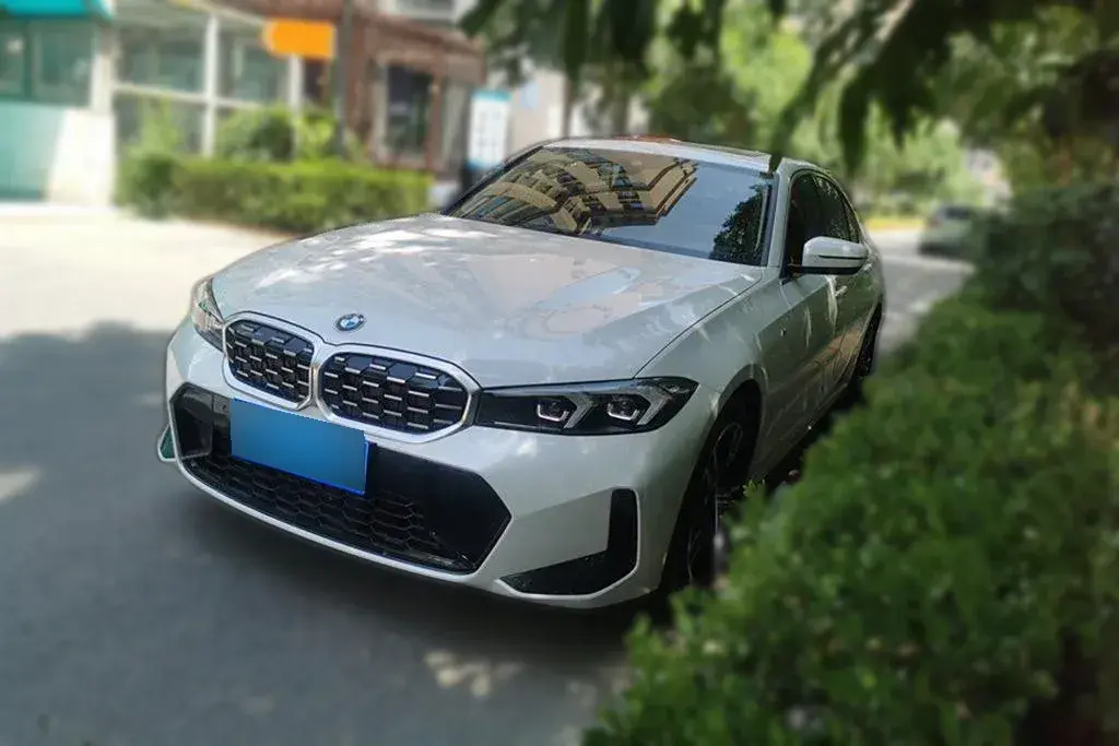 2024 BMW 3 Series 2.0T 184HP L4 8AT