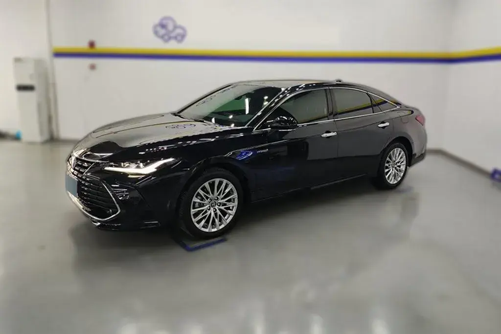 2023 Toyota Avalon 2.5L 178HP L4 E-CVT Hybrid