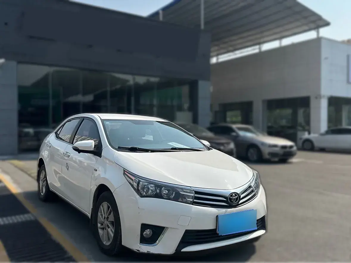 2014 Toyota Corolla 1.6L 122HP L4 CVT