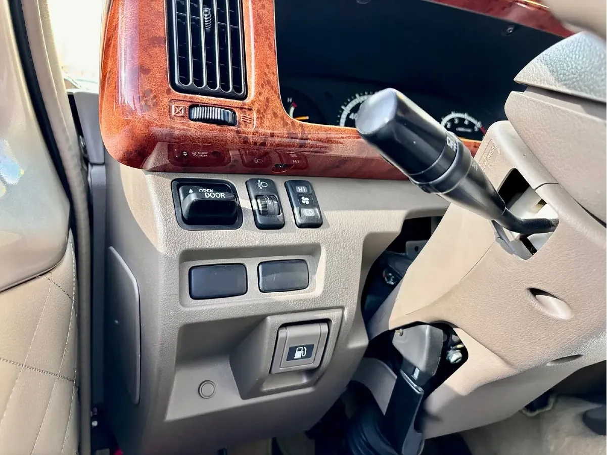 2013 Toyota Coaster 4.0L 232HP V6 5MT,autocango,china used car exporter,china ev exporter,chinese used car exporter,chinese used ev exporter