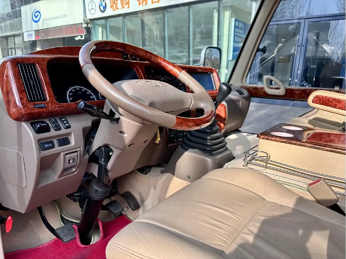 2013 Toyota Coaster 4.0L 232HP V6 5MT,autocango,china used car exporter,china ev exporter,chinese used car exporter,chinese used ev exporter