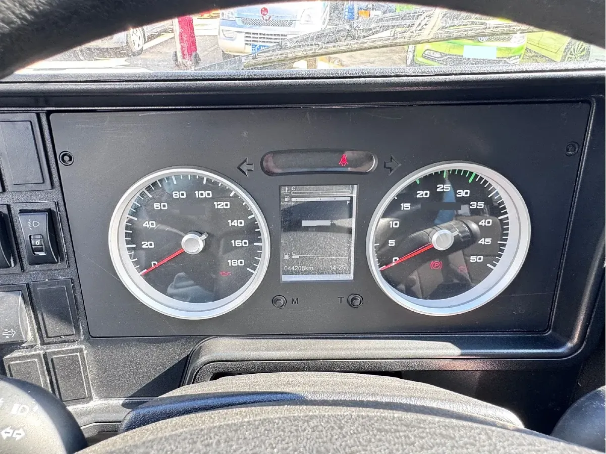 2021 Iveco DeYi 2.5T 122HP L4 5MT,autocango,china used car exporter,china ev exporter,chinese used car exporter,chinese used ev exporter