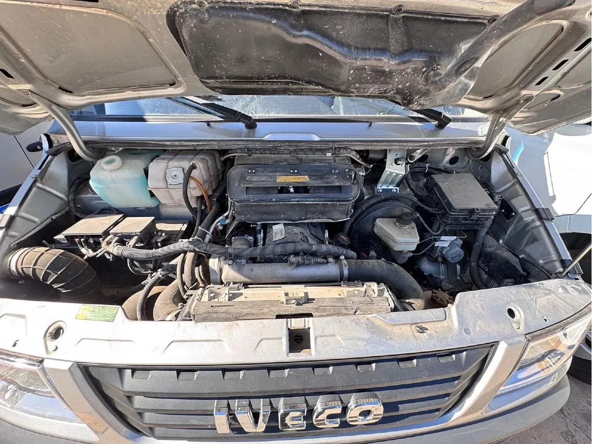 2021 Iveco DeYi 2.5T 122HP L4 5MT,autocango,china used car exporter,china ev exporter,chinese used car exporter,chinese used ev exporter