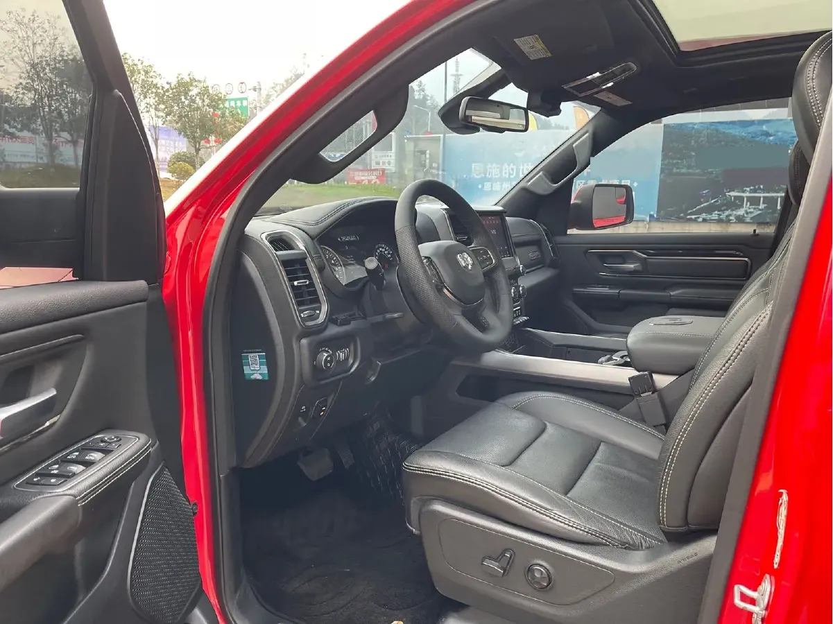 2011 RAM Trucks 5.7L 395HP V8 5AT,autocango,china used car exporter,china ev exporter,chinese used car exporter,chinese used ev exporter