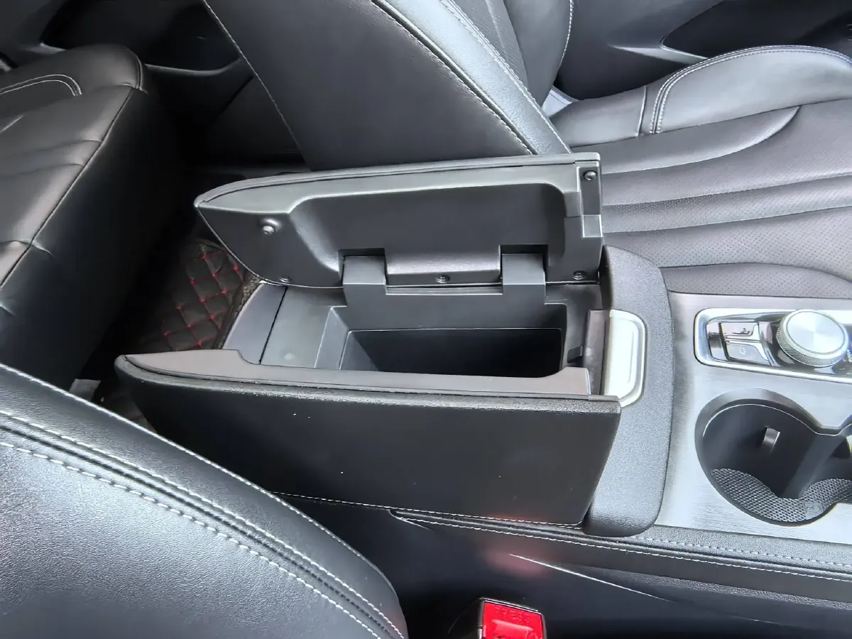 2021 ChangAn CS75 Plus 1.5T 178HP L4 6AT,autocango,china used car exporter,china ev exporter,chinese used car exporter,chinese used ev exporter