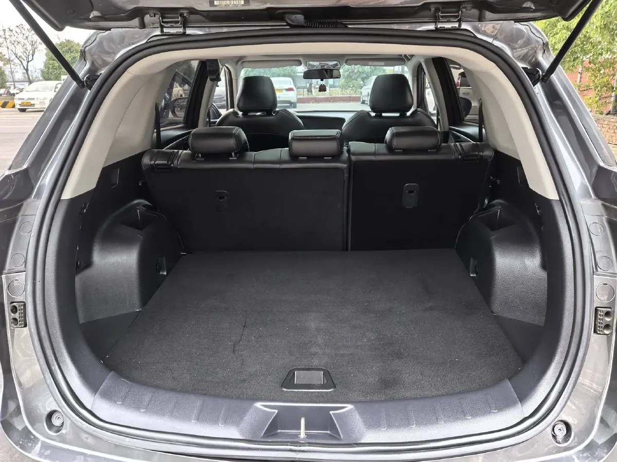 2021 ChangAn CS75 Plus 1.5T 178HP L4 6AT,autocango,china used car exporter,china ev exporter,chinese used car exporter,chinese used ev exporter