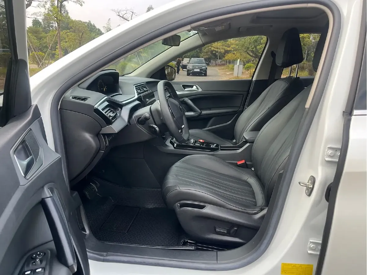 2022 Peugeot 408 1.6T 170HP L4 6AT,autocango,china used car exporter,china ev exporter,chinese used car exporter,chinese used ev exporter