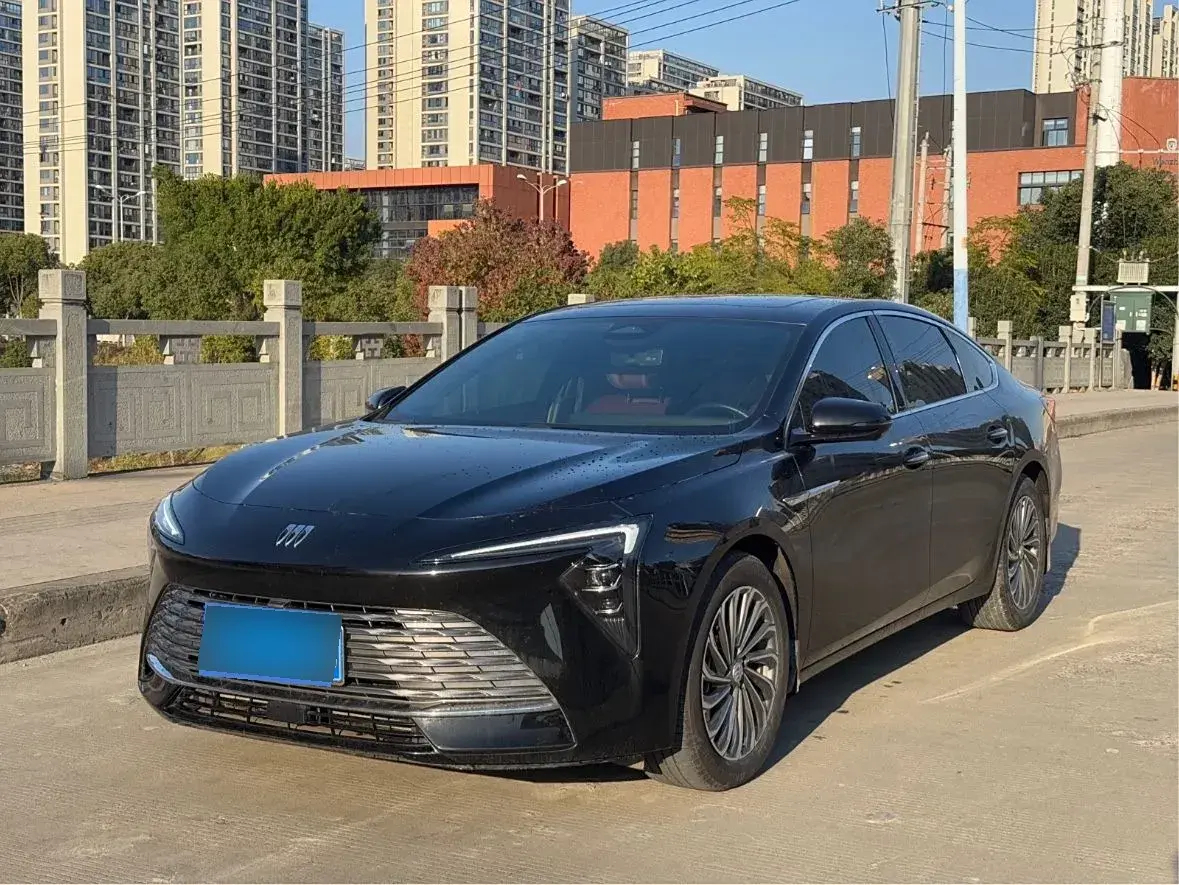 2023 Buick Larcosse 2.0T 237HP L4 9AT