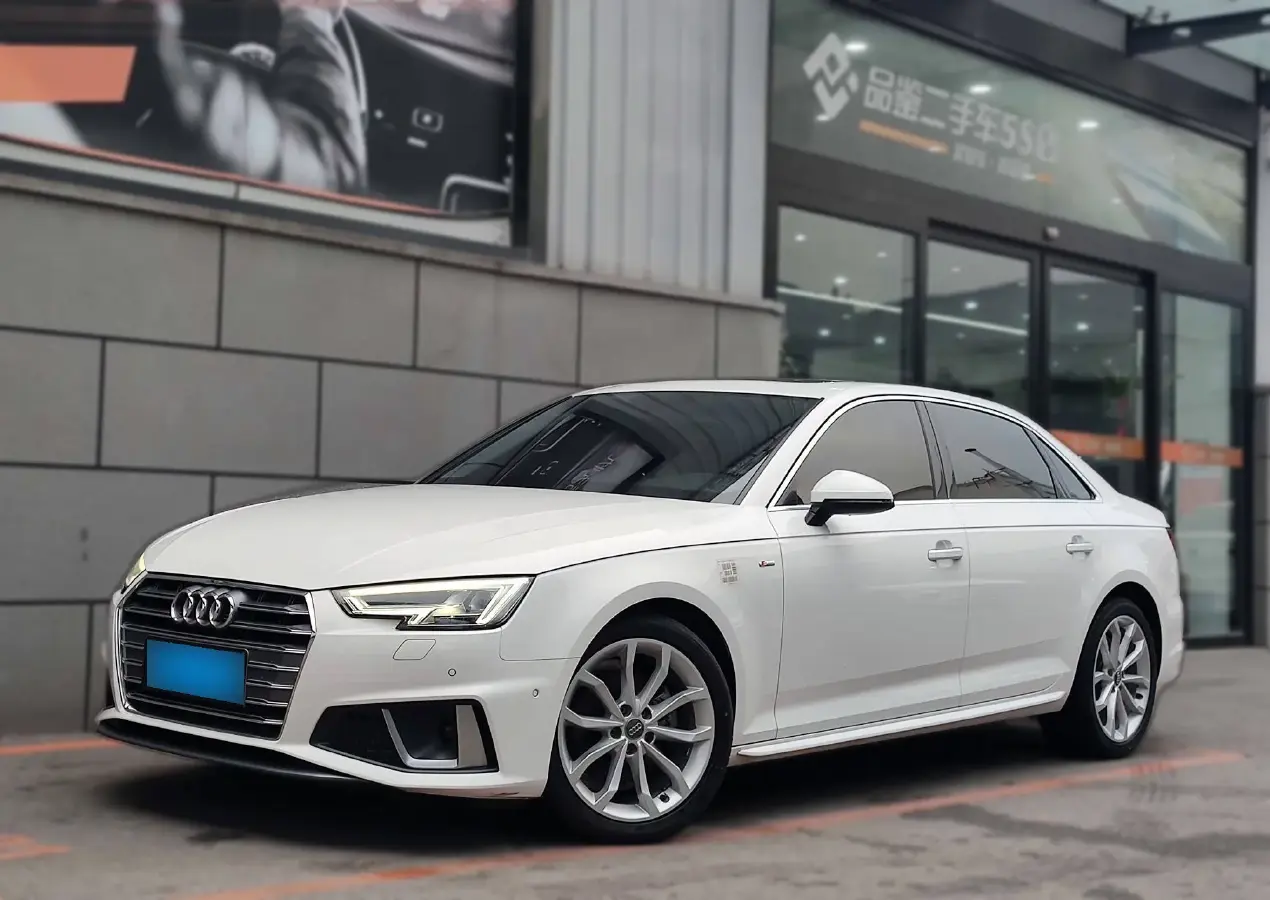 2019 Audi A4L 2.0T 190HP L4 7DCT