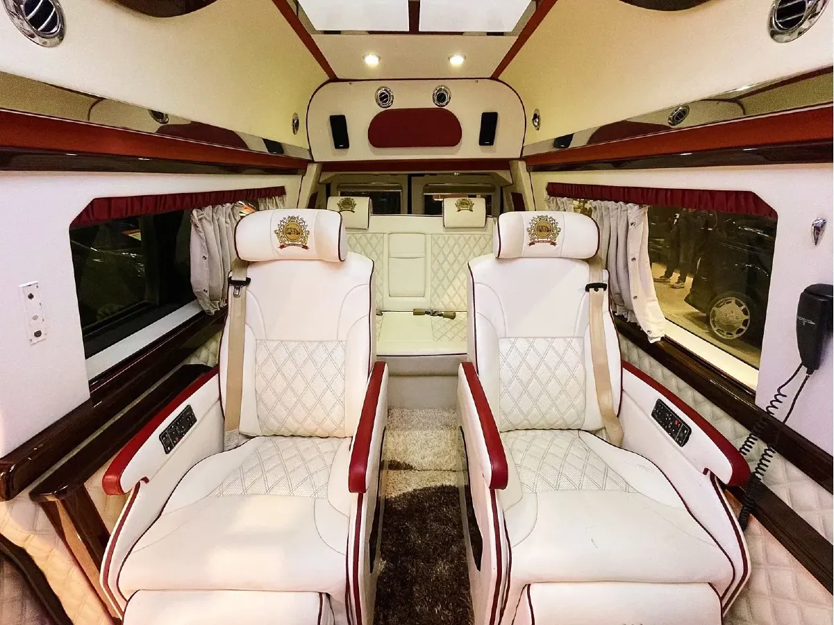 2011 Ford E350 5.4L 258HP V8 5AT,autocango,china used car exporter,china ev exporter,chinese used car exporter,chinese used ev exporter