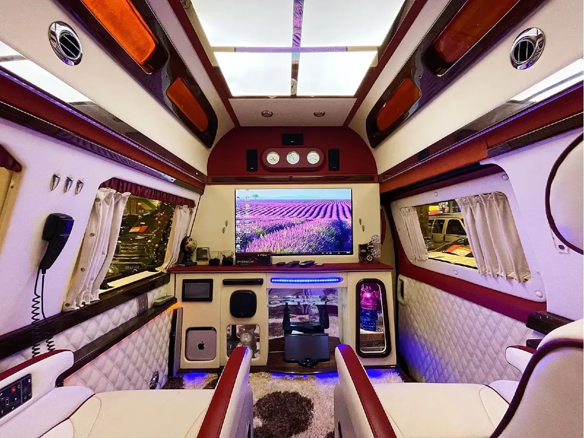 2011 Ford E350 5.4L 258HP V8 5AT,autocango,china used car exporter,china ev exporter,chinese used car exporter,chinese used ev exporter