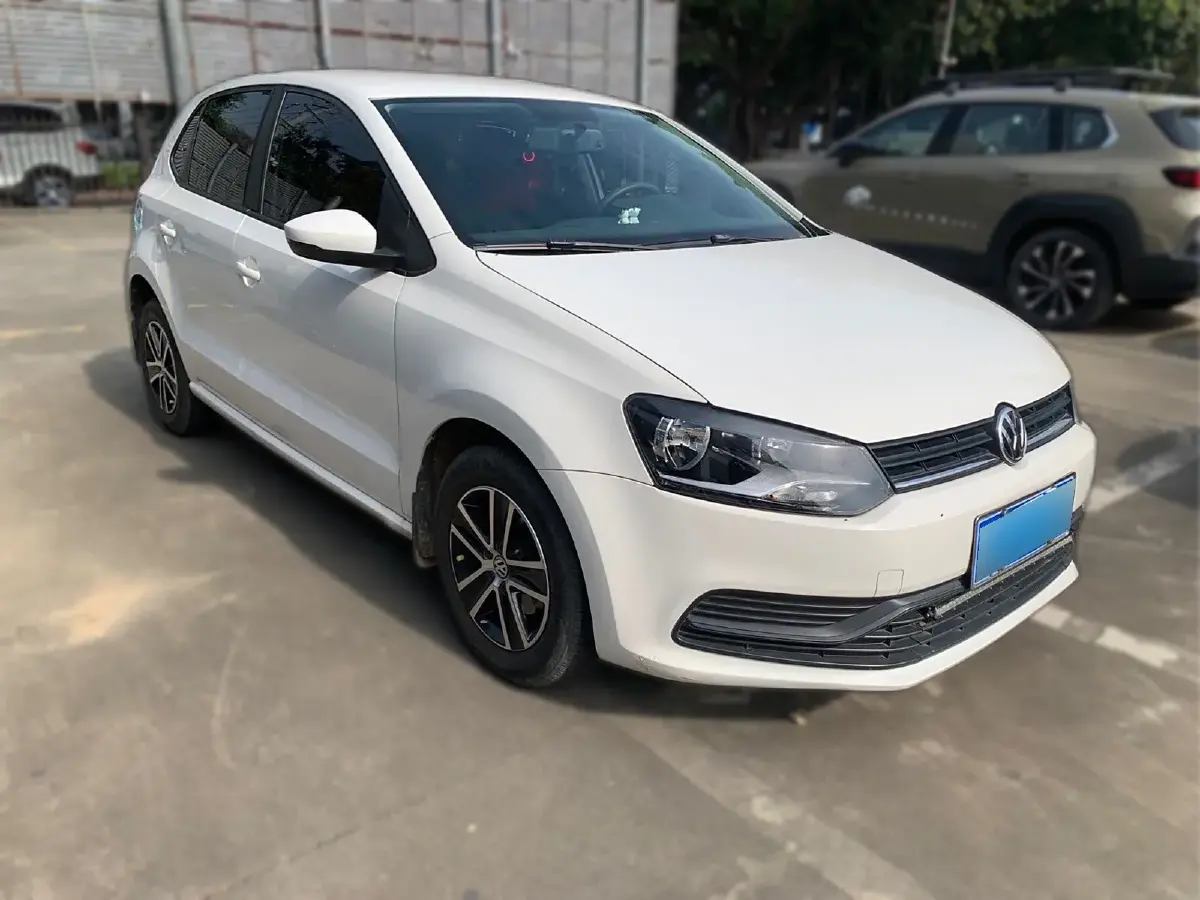 2016 Volkswagen Polo 1.4L 90HP L4 5MT