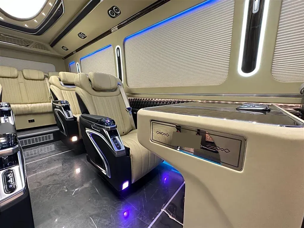 2024 HongQi GuoYue 8AT,autocango,china used car exporter,china ev exporter,chinese used car exporter,chinese used ev exporter