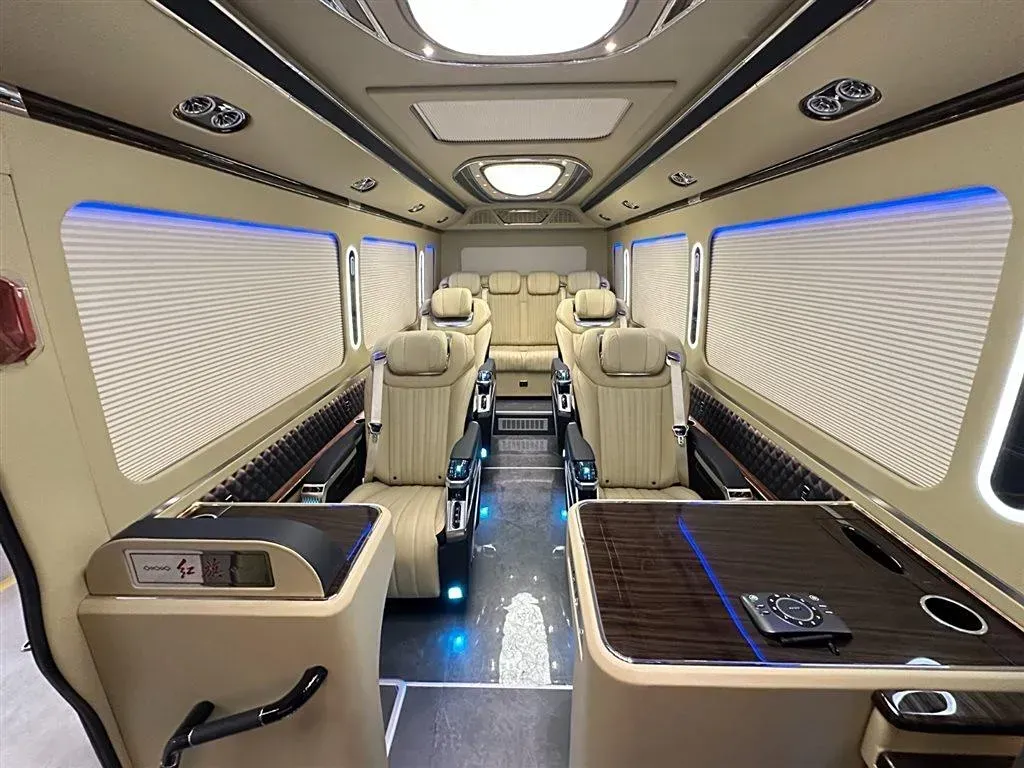 2024 HongQi GuoYue 8AT,autocango,china used car exporter,china ev exporter,chinese used car exporter,chinese used ev exporter