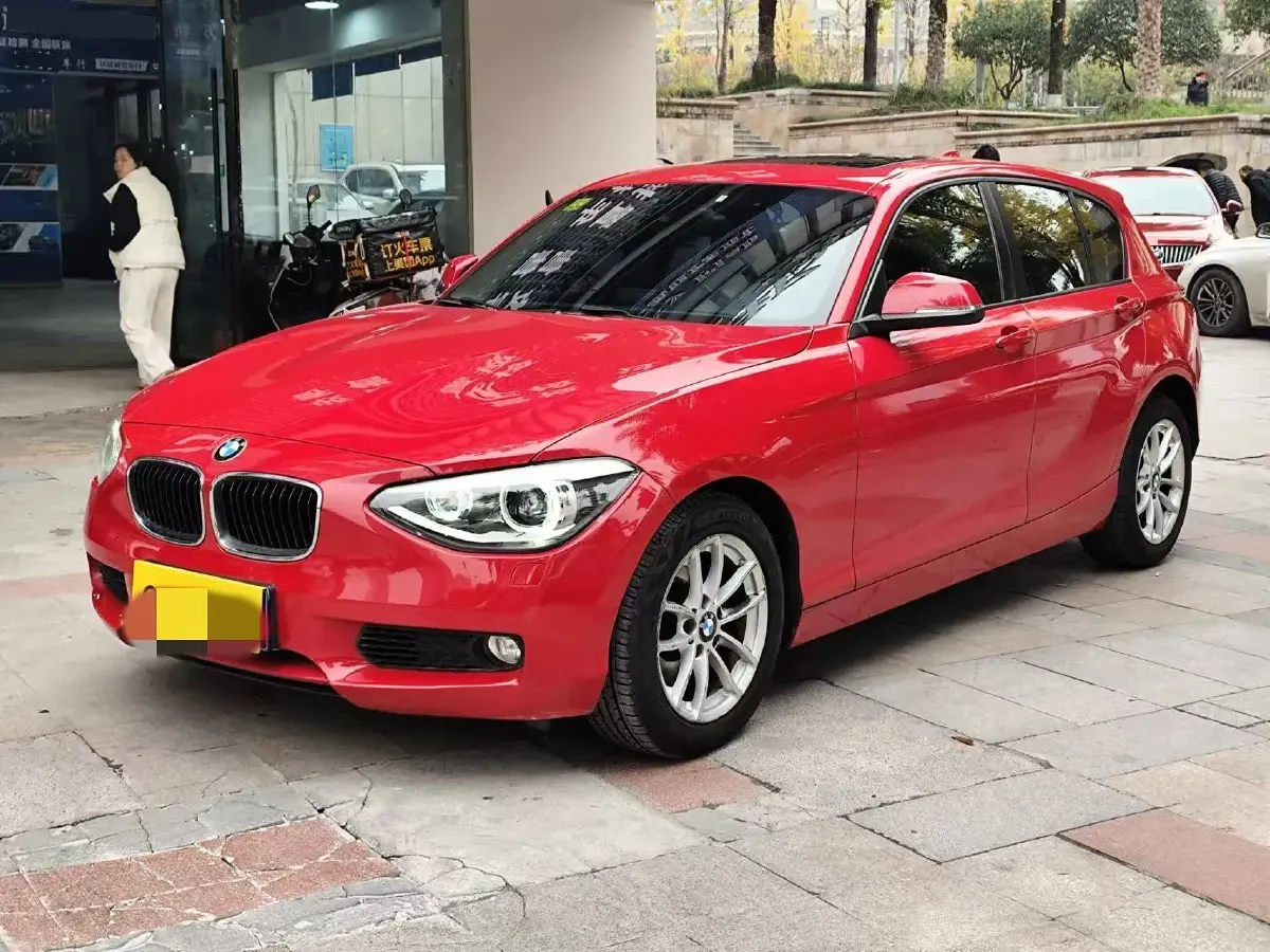 2012 BMW 1 Series 1.6T 170HP L4 8AT