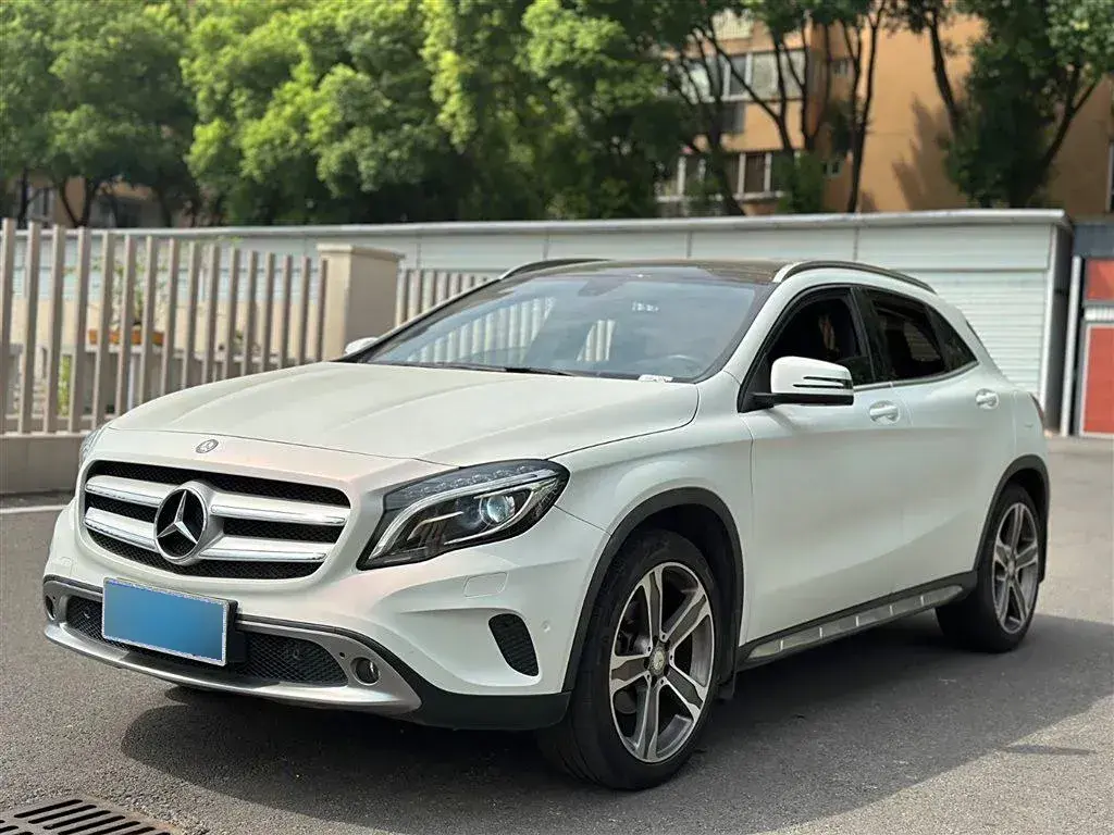2015 Mercedes-Benz GLA Class 2.0T 184HP L4 7DCT