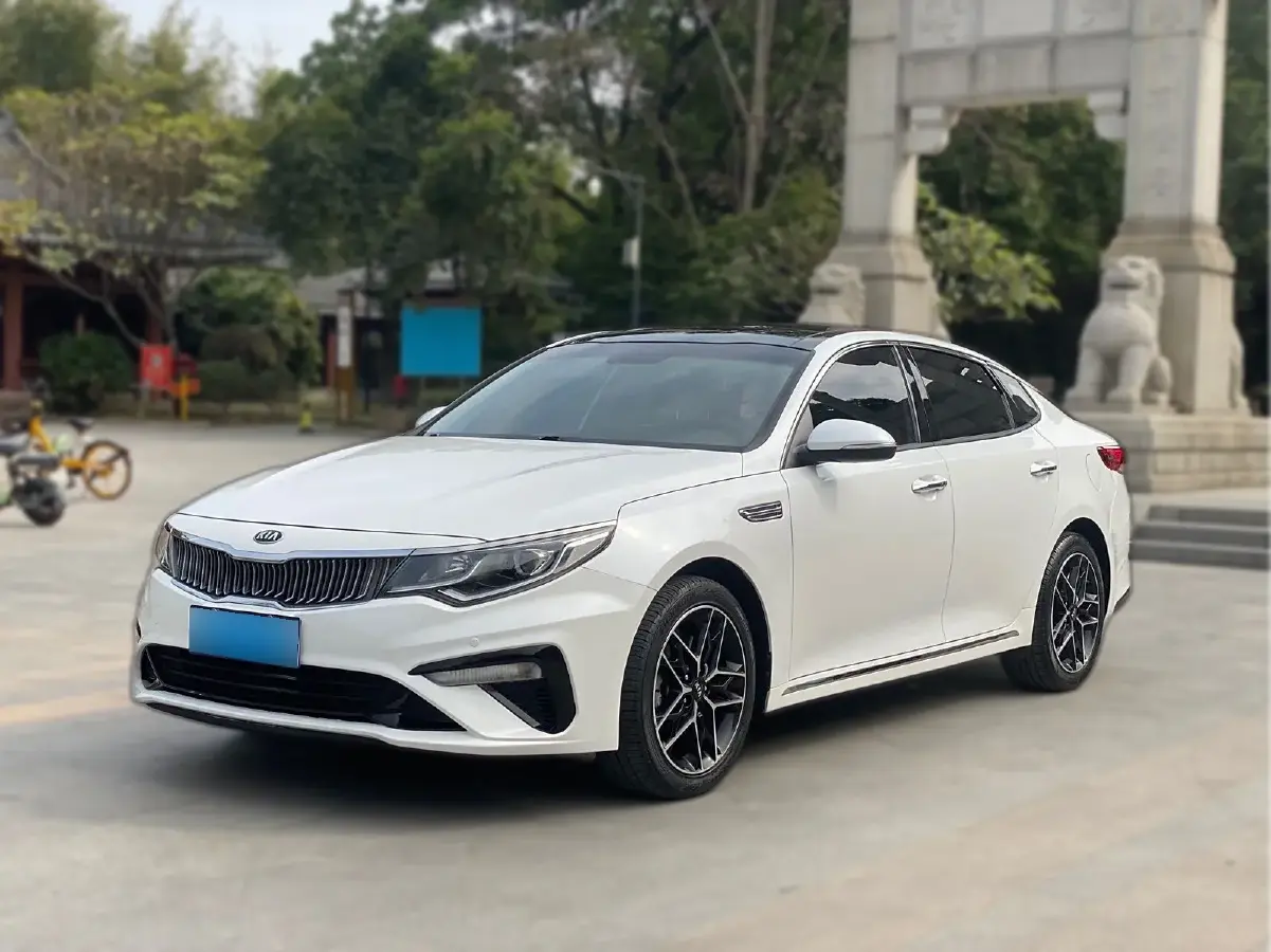 2019 Kia K5 2.0L 161HP L4 6AT