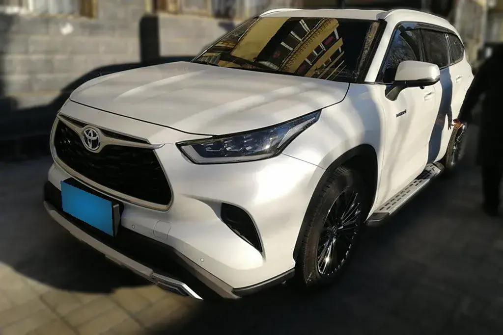 2023 Toyota Highlander 2.5L 189HP L4 E-CVT Hybrid