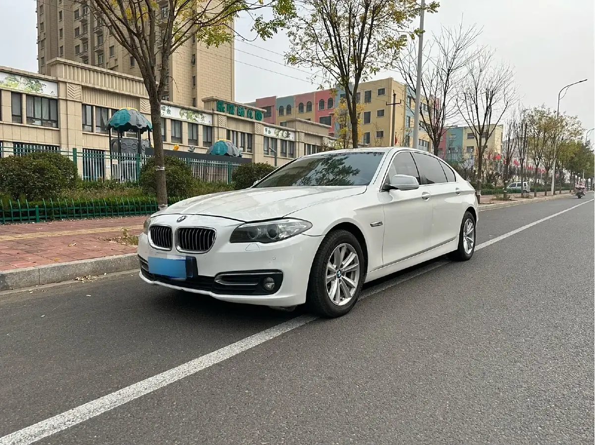 2013 BMW 5 Series 2.0T 184HP L4 8AT