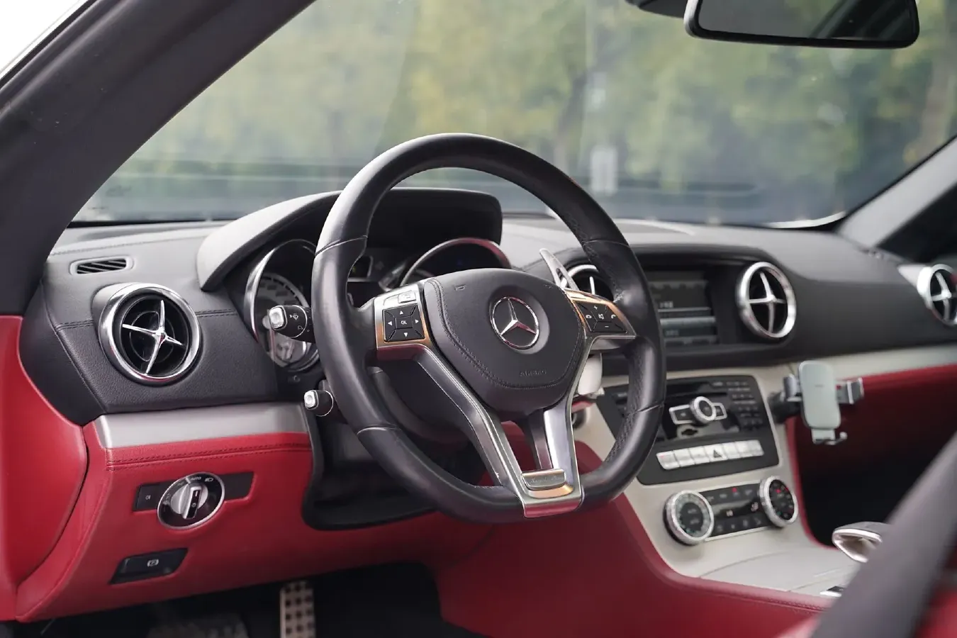 2013 Mercedes-Benz SL Class 3.5L 306HP V6 7AT,autocango,china used car exporter,china ev exporter,chinese used car exporter,chinese used ev exporter