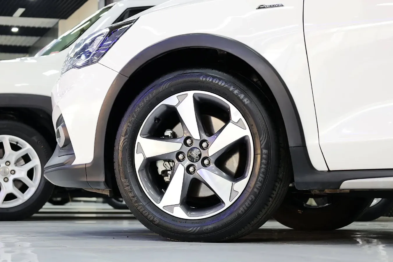 2020 Ford Focus Active 1.5T 174HP L3 8AT,autocango,china used car exporter,china ev exporter,chinese used car exporter,chinese used ev exporter