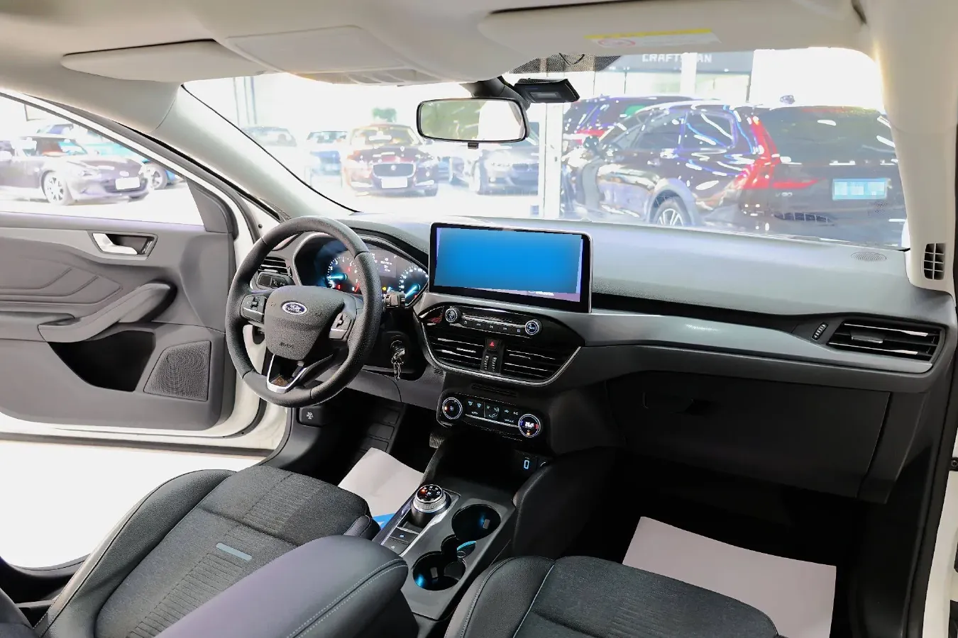 2020 Ford Focus Active 1.5T 174HP L3 8AT,autocango,china used car exporter,china ev exporter,chinese used car exporter,chinese used ev exporter