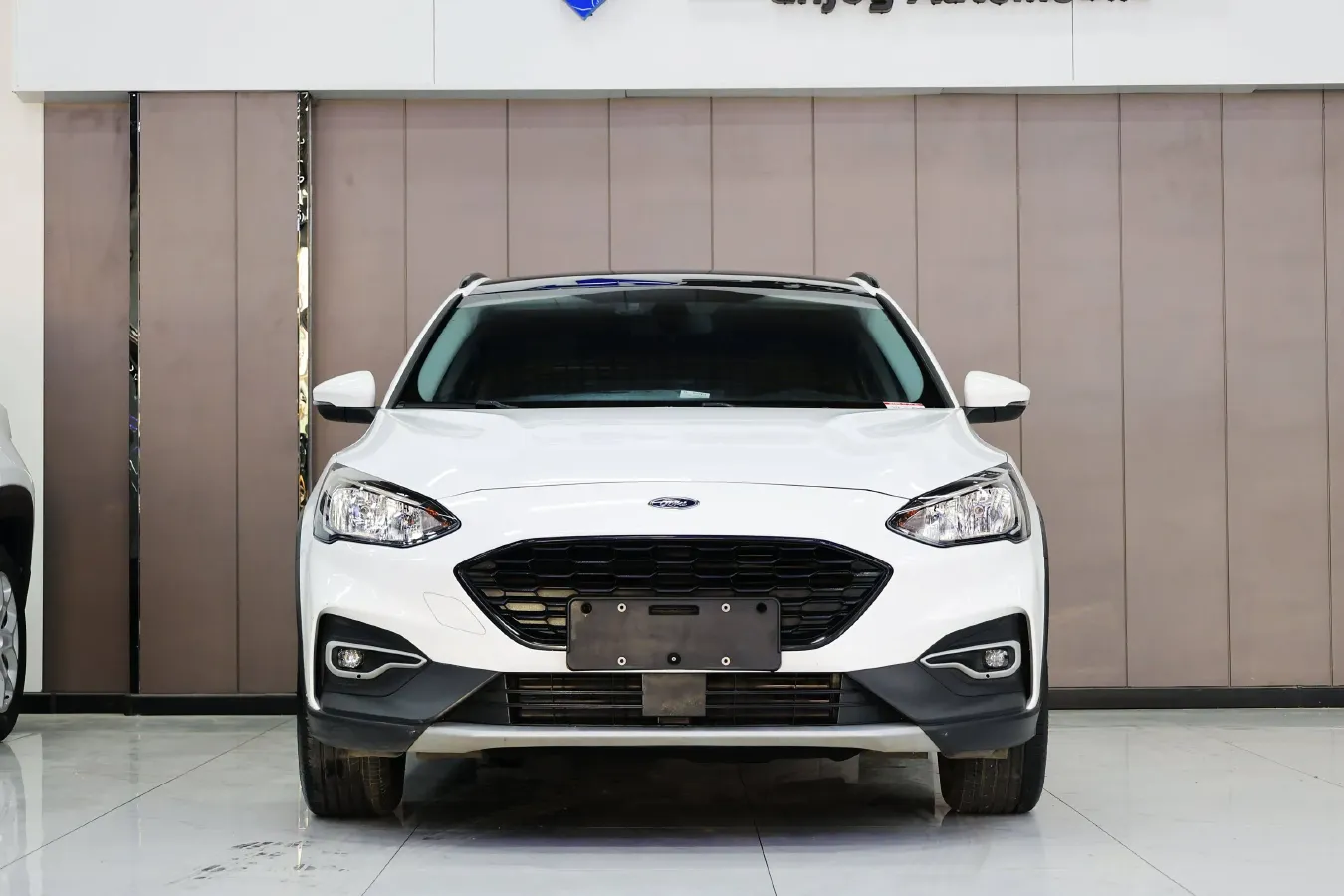 2020 Ford Focus Active 1.5T 174HP L3 8AT,autocango,china used car exporter,china ev exporter,chinese used car exporter,chinese used ev exporter