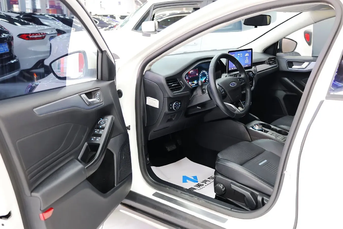 2020 Ford Focus Active 1.5T 174HP L3 8AT,autocango,china used car exporter,china ev exporter,chinese used car exporter,chinese used ev exporter