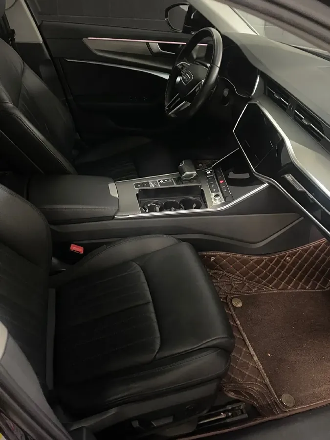 2020 Audi A6L 2.0T 190HP L4 7DCT,autocango,china used car exporter,china ev exporter,chinese used car exporter,chinese used ev exporter