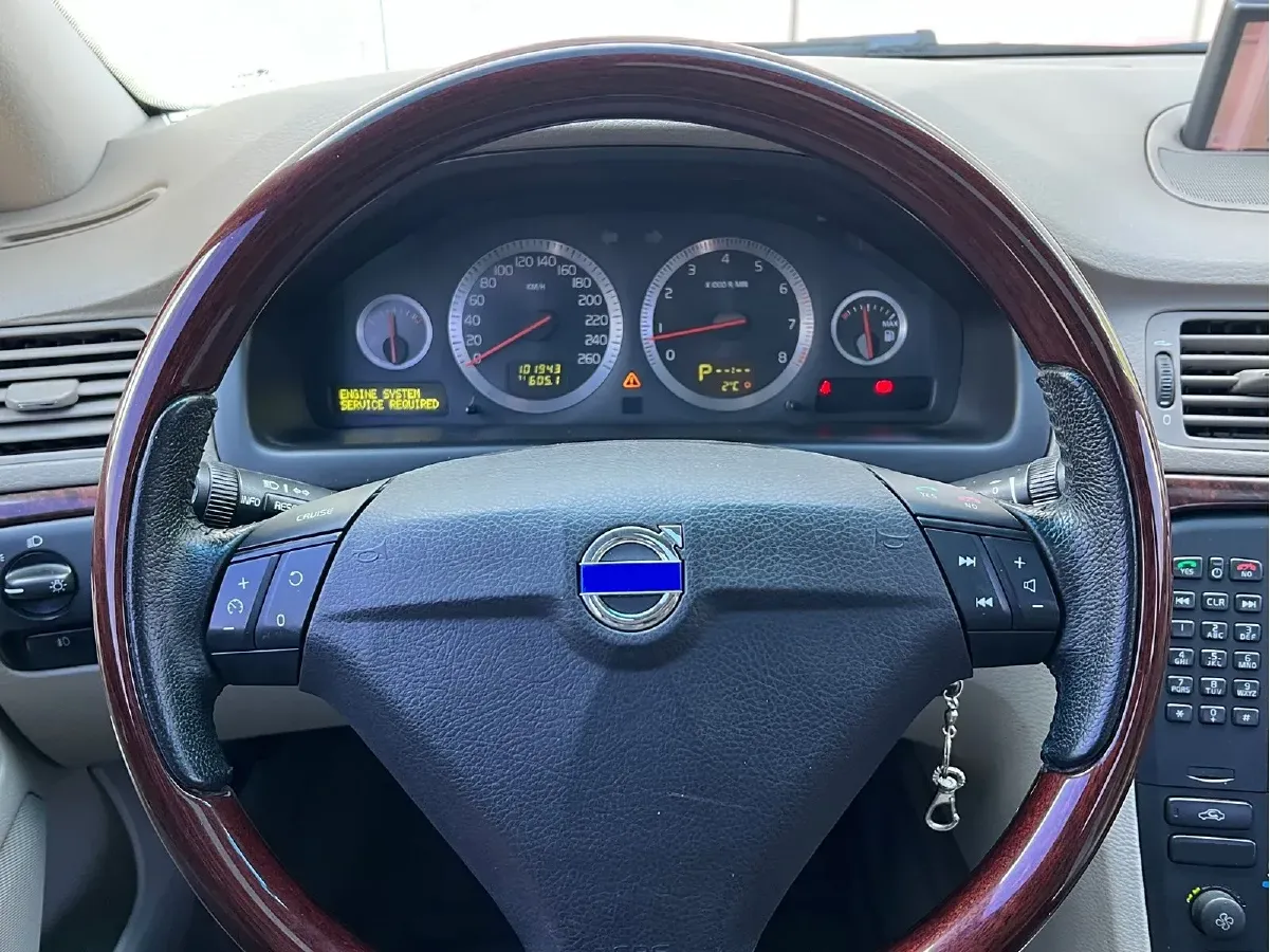 2006 Volvo S80 2.5T 200HP L5 6AT,autocango,china used car exporter,china ev exporter,chinese used car exporter,chinese used ev exporter