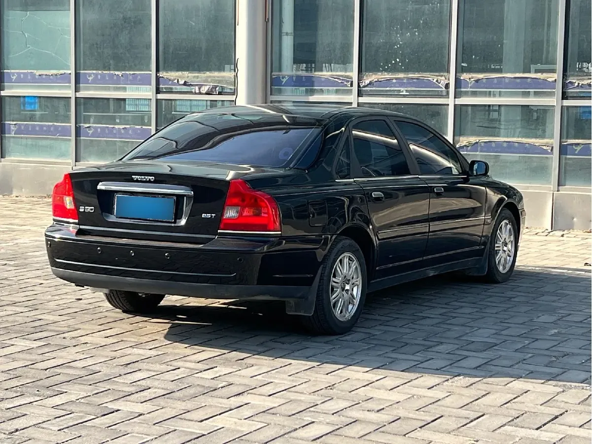 2006 Volvo S80 2.5T 200HP L5 6AT,autocango,china used car exporter,china ev exporter,chinese used car exporter,chinese used ev exporter