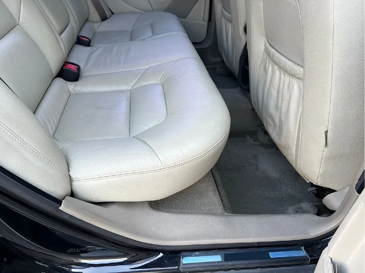 2006 Volvo S80 2.5T 200HP L5 6AT,autocango,china used car exporter,china ev exporter,chinese used car exporter,chinese used ev exporter