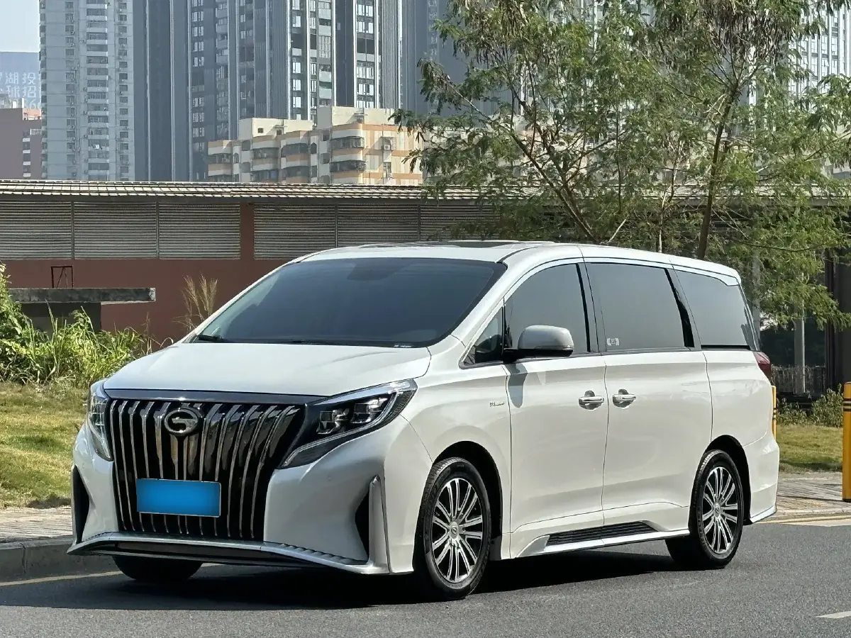 2021 GAC Trumpchi M8 2.0T 252HP L4 8AT