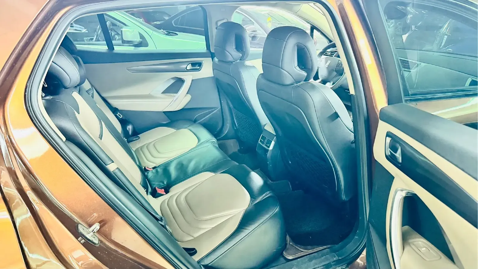 2014 DS 6 1.6T 200HP L4 6AT,autocango,china used car exporter,china ev exporter,chinese used car exporter,chinese used ev exporter