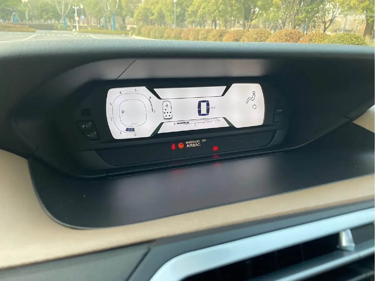 2015 Citroen C4 Picasso 1.6T 165HP L4 6AT,autocango,china used car exporter,china ev exporter,chinese used car exporter,chinese used ev exporter