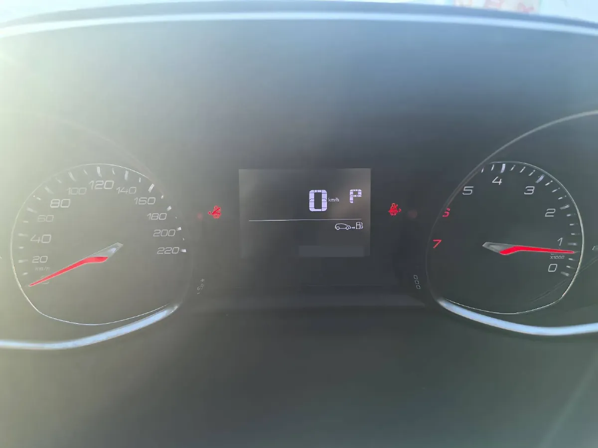 2021 Peugeot 4008 1.6T 170HP L4 8AT,autocango,china used car exporter,china ev exporter,chinese used car exporter,chinese used ev exporter