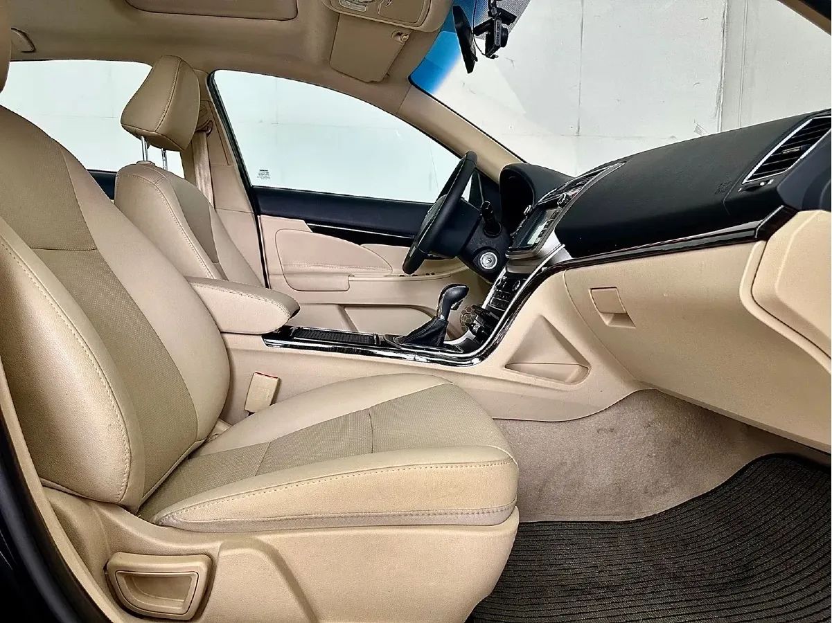 2017 ChangAn Raeton 1.5T 170HP L4 6AT,autocango,china used car exporter,china ev exporter,chinese used car exporter,chinese used ev exporter