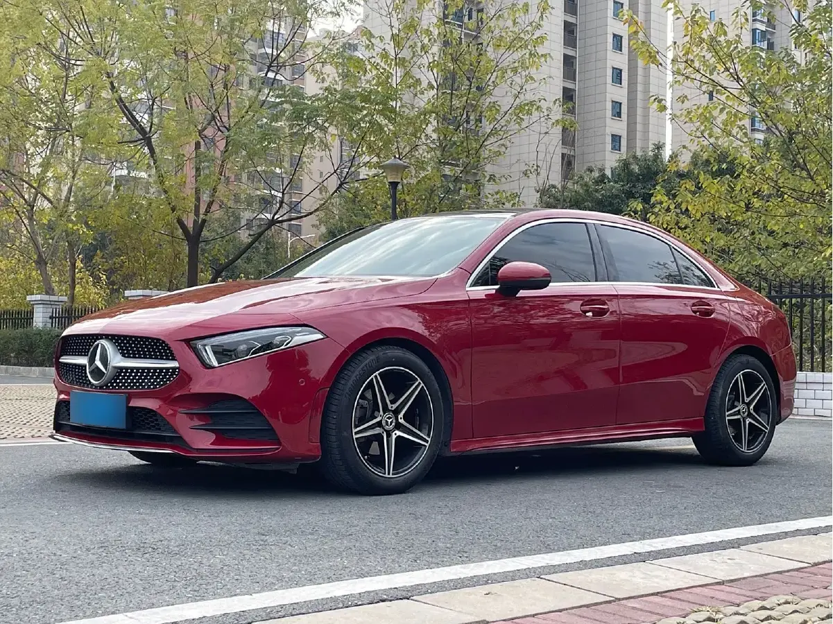 2020 Mercedes-Benz A Class 1.3T 136HP L4 7DCT