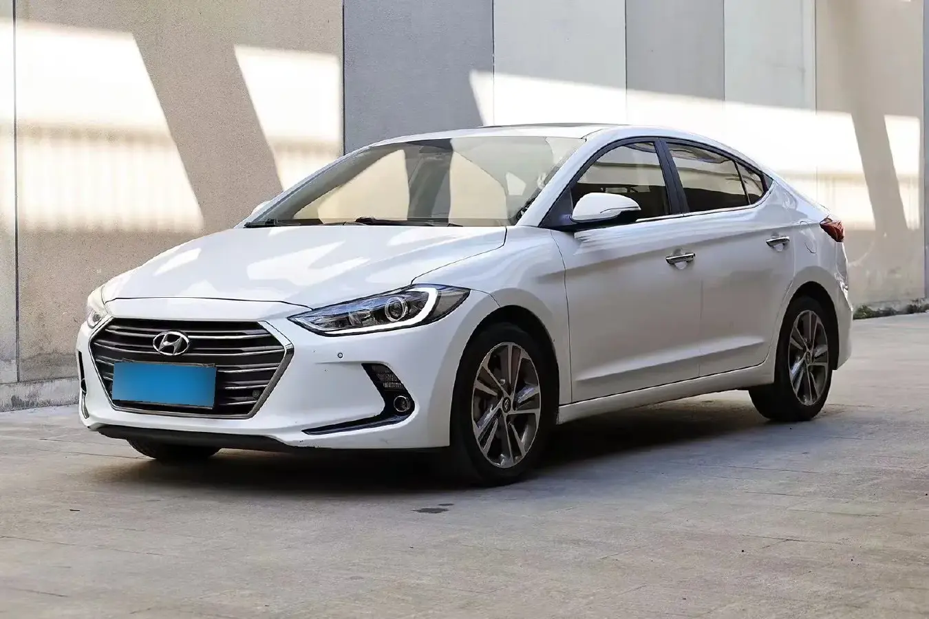 2016 Hyundai Elantra 1.6L 130HP L4 6AT