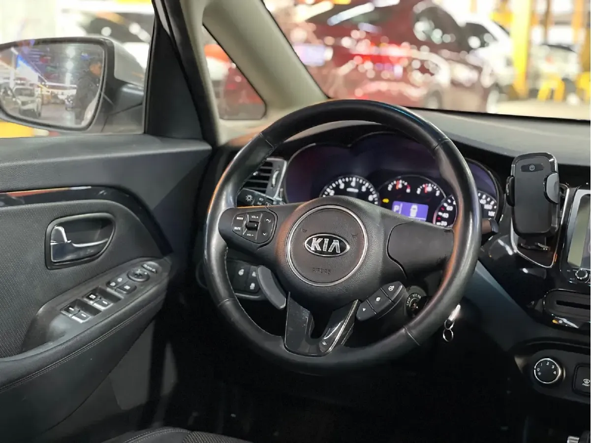 2013 Kia Carens 2.0L 152HP L4 6AT,autocango,china used car exporter,china ev exporter,chinese used car exporter,chinese used ev exporter