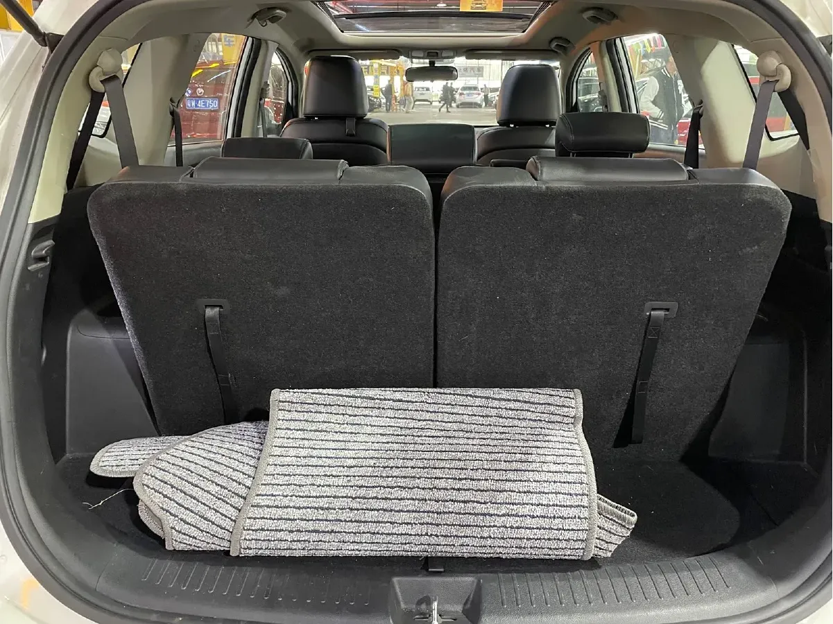 2013 Kia Carens 2.0L 152HP L4 6AT,autocango,china used car exporter,china ev exporter,chinese used car exporter,chinese used ev exporter