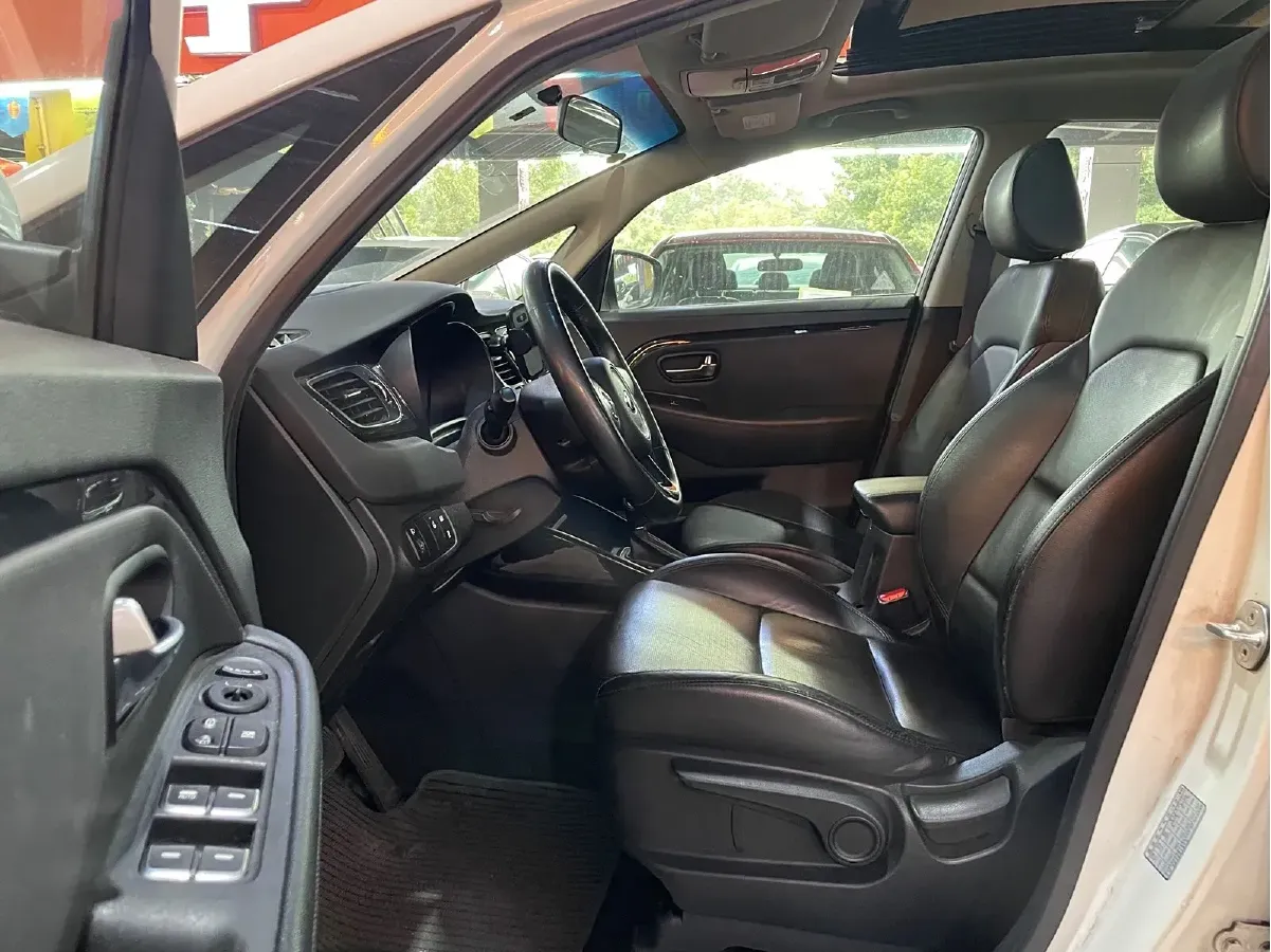 2013 Kia Carens 2.0L 152HP L4 6AT,autocango,china used car exporter,china ev exporter,chinese used car exporter,chinese used ev exporter