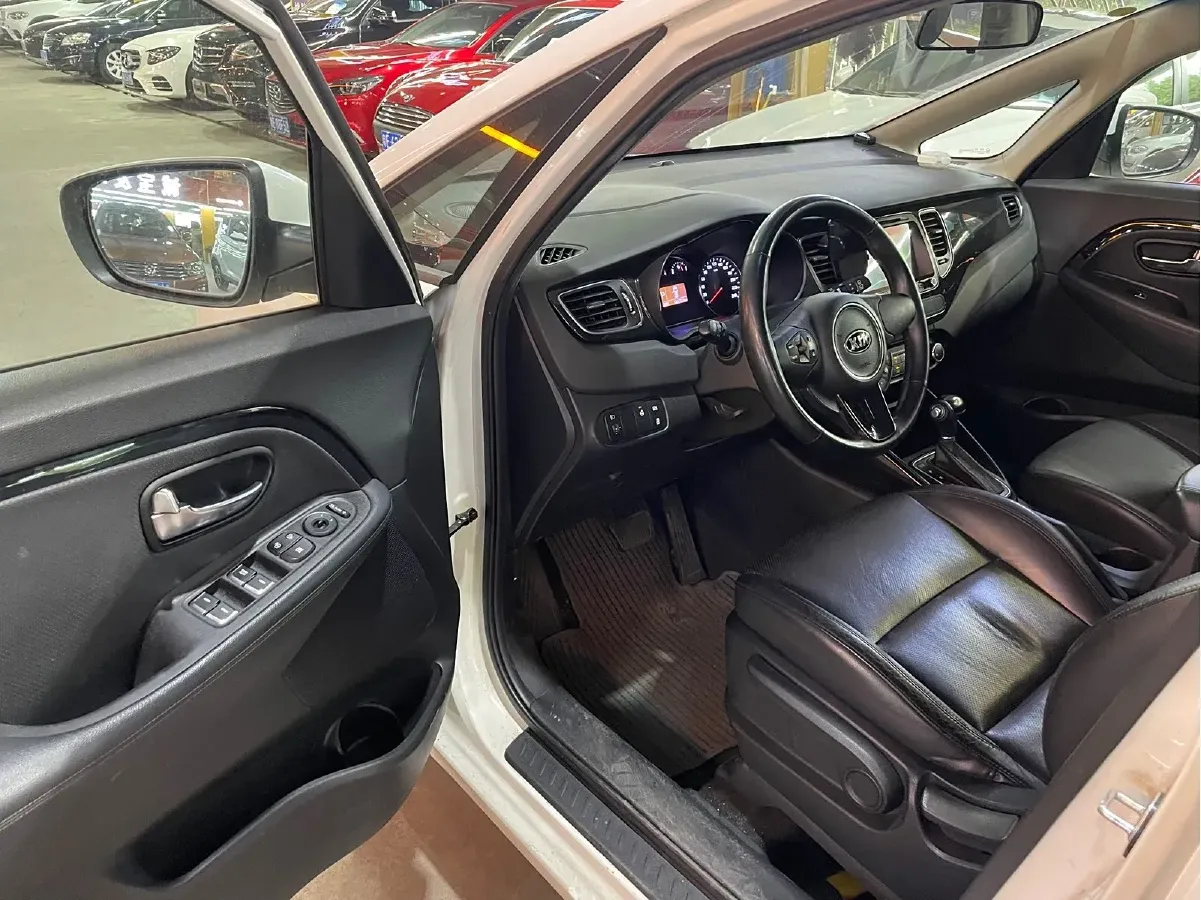 2013 Kia Carens 2.0L 152HP L4 6AT,autocango,china used car exporter,china ev exporter,chinese used car exporter,chinese used ev exporter