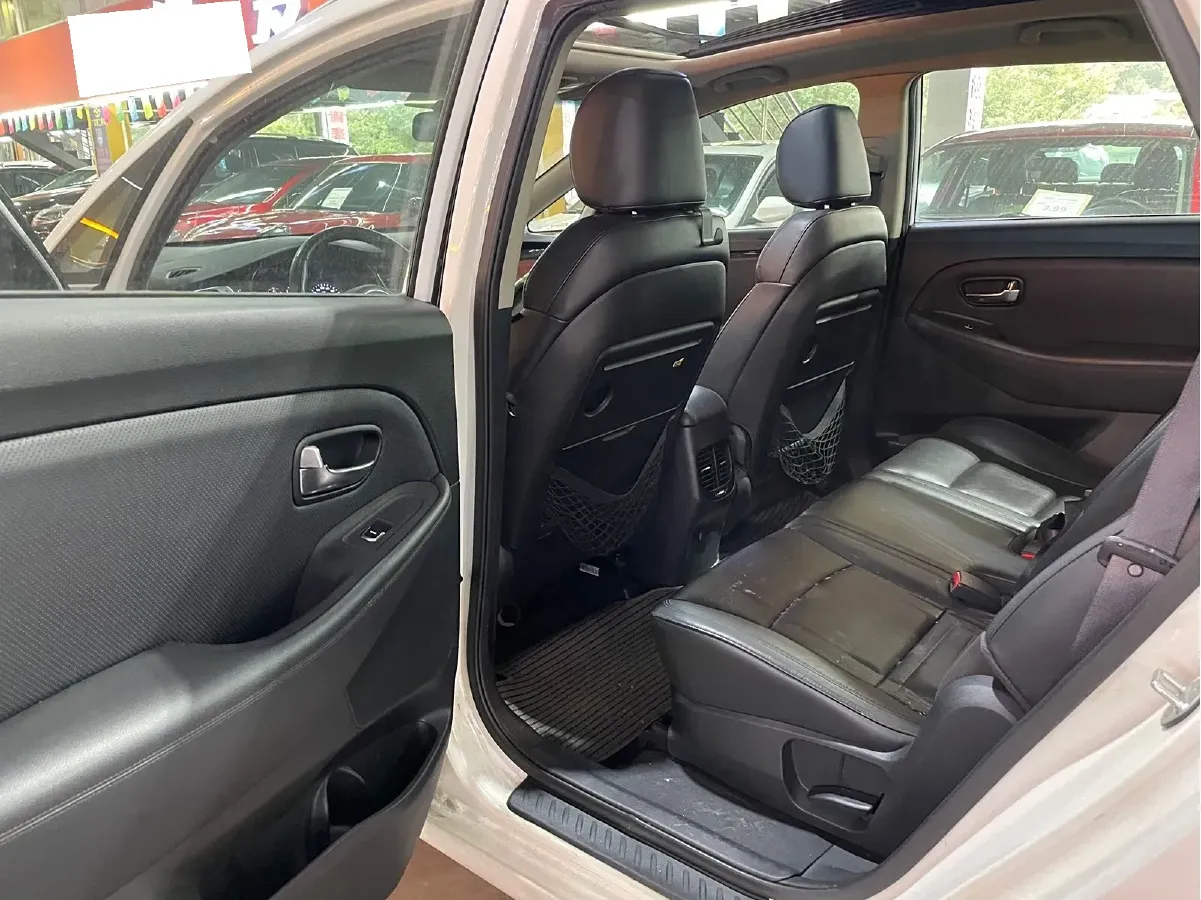 2013 Kia Carens 2.0L 152HP L4 6AT,autocango,china used car exporter,china ev exporter,chinese used car exporter,chinese used ev exporter