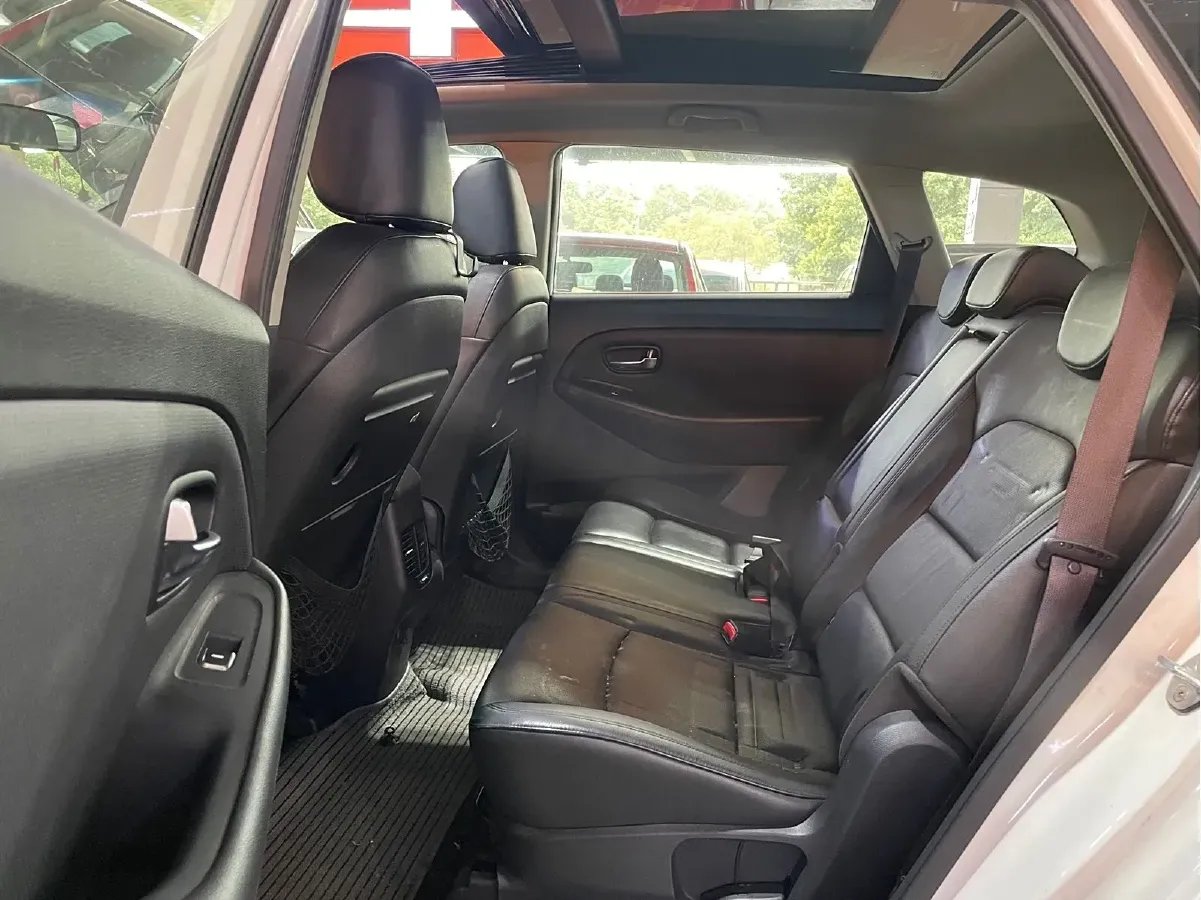 2013 Kia Carens 2.0L 152HP L4 6AT,autocango,china used car exporter,china ev exporter,chinese used car exporter,chinese used ev exporter